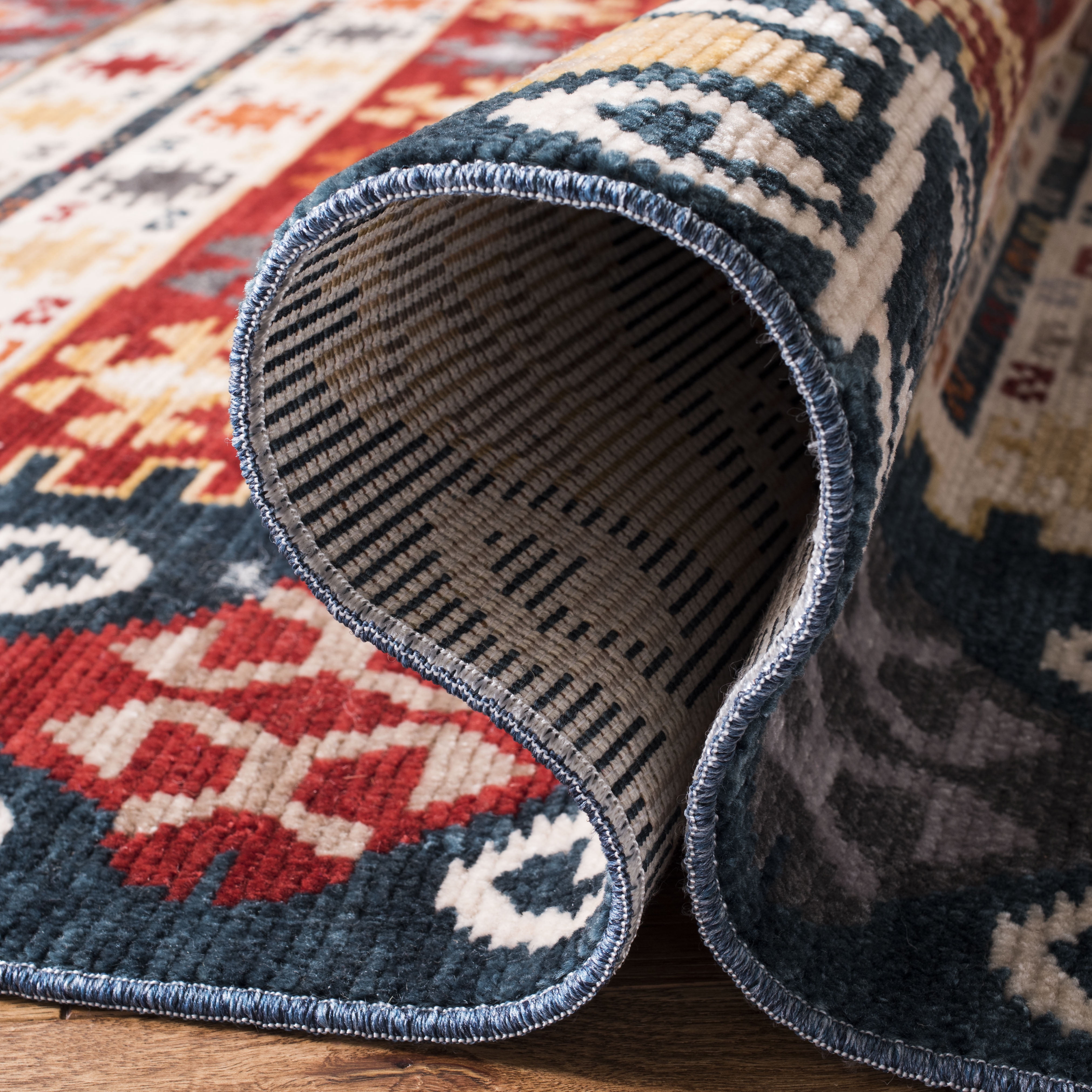 Safavieh Farmhouse Milford Southwestern Area Rug, Cream/Navy, 4' x 5'4"
