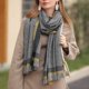 thumbnail image 4 of Bufandas para mujer Bufanda de invierno Bufanda clásica a cuadros Bufanda cálida Bufanda de invierno con tacto de cachemira Bufandas suaves de gran tamaño Chal grande de punto, 4 of 5