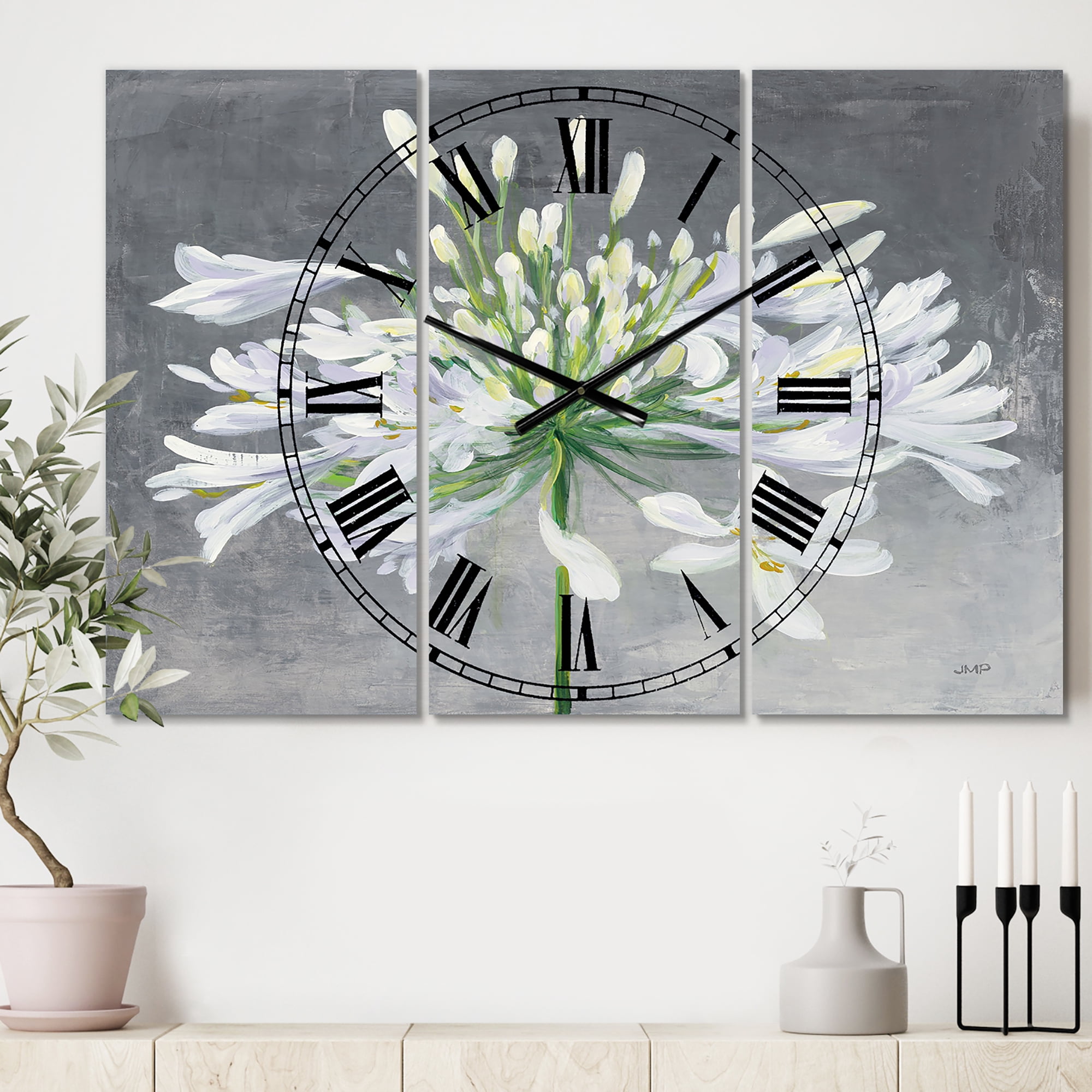 Designart 'Flower Cleome Splash I' Traditional Wall Clock