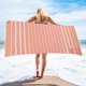 thumbnail image 1 of Toalla de playa oversize 59x39 pulgadas | Sábana de baño de microfibra sin arena con bordes envueltos | Bolsillo oculto con cremallera para almacenamiento | Secado rápido, ligero, absorbente, patrón, 1 of 6