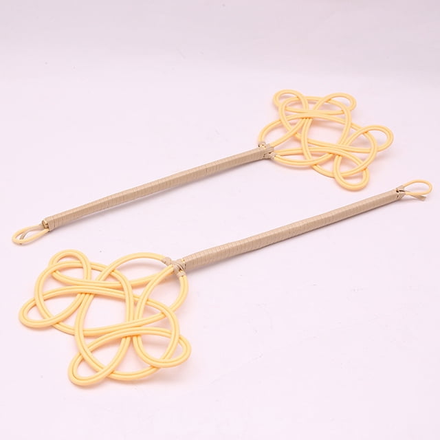 WEUVEB Long Handle Rug Beater Plastic Cleaning Supply for Carpet Dusting 1Set