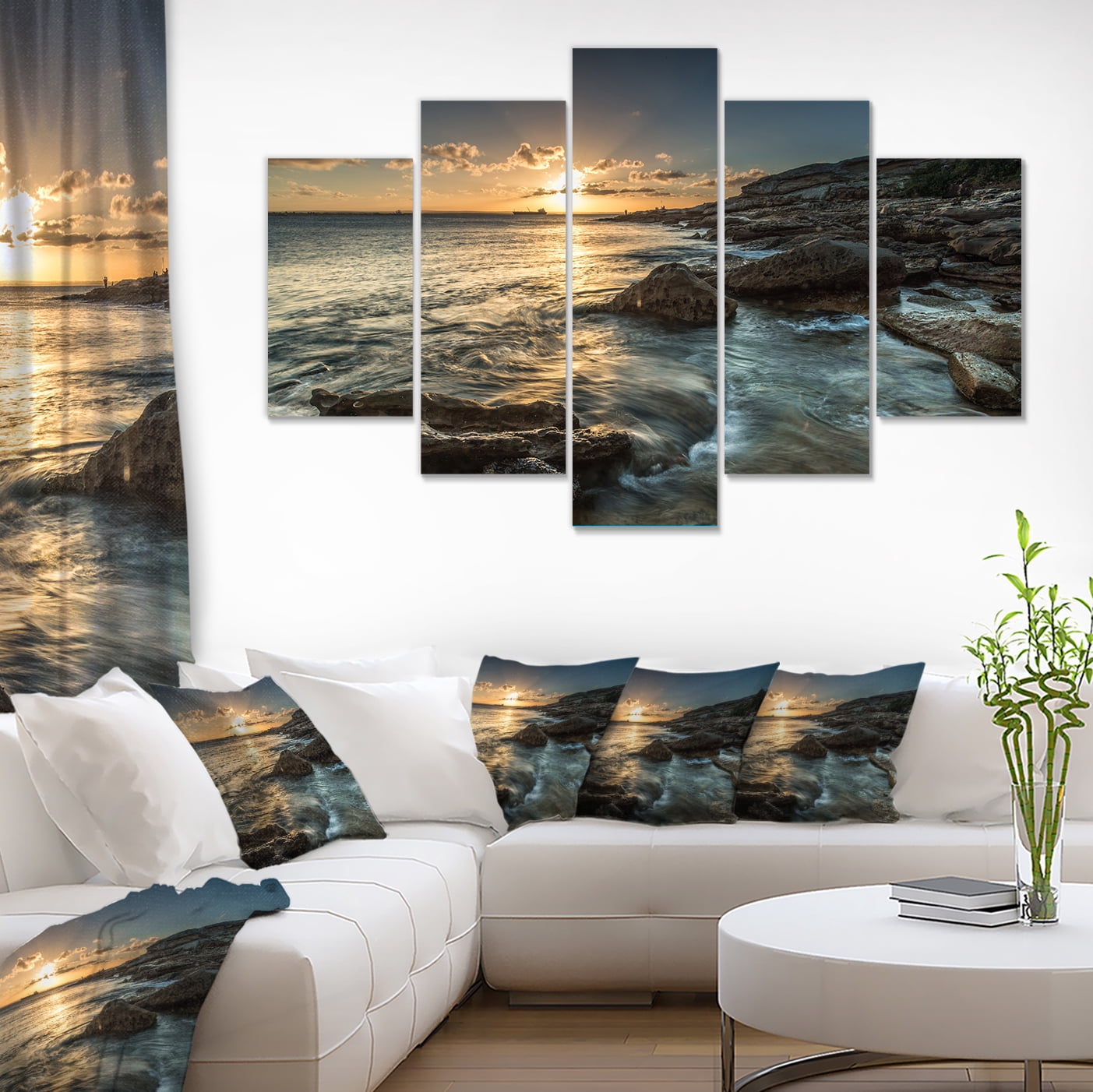 Designart 'Sydney Beach with Bright Sunset ' Seascape Canvas Art Print