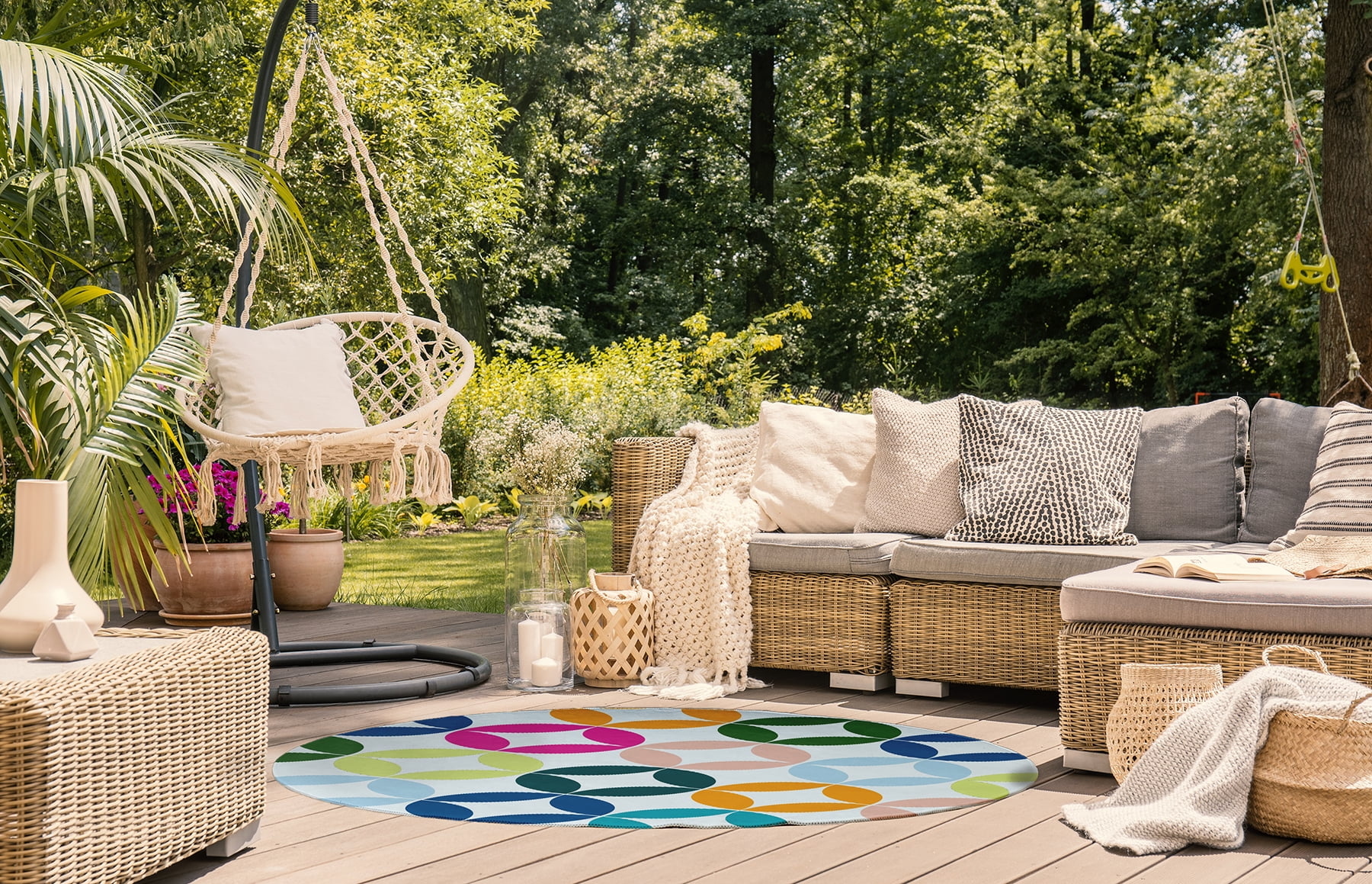 Simply Daisy 5' Round Ocean Green Eye Opener Spring Chenille Indoor/Outdoor Rug