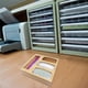 thumbnail image 5 of Estante Dispensador de Bolsas para Almacenar Alimentos | Organizador de Cocina de Madera con Tapa Abatible para Bolsas con Cremallera | Caja de Almacenamiento para Despensa de Pared | Soporte para Bo, 5 of 6