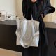 thumbnail image 5 of Bolso Hobo para Mujer Con Correa Ajustable Piel Sintética, 5 of 9
