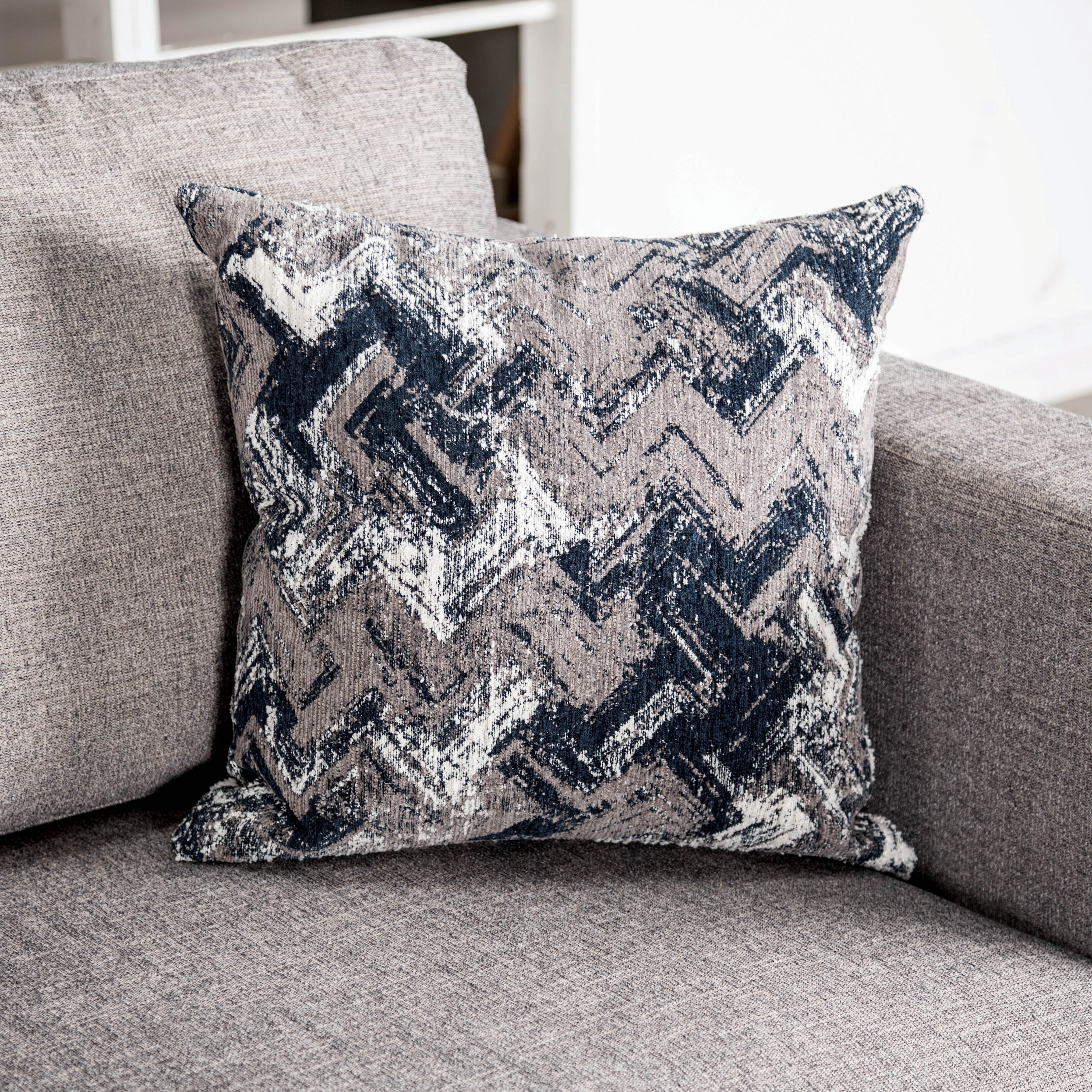 Furniture of America Hedric Modern Chenille Loveseat, Light Gray