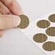 thumbnail image 3 of Pegatinas para orificios de tornillos, cubiertas de PVC autoadhesivas, pegatinas decorativas de 21 mm, tapas de cubiertas para tornillos, ideales para muebles de madera, armario, estante, placa de, 3 of 7