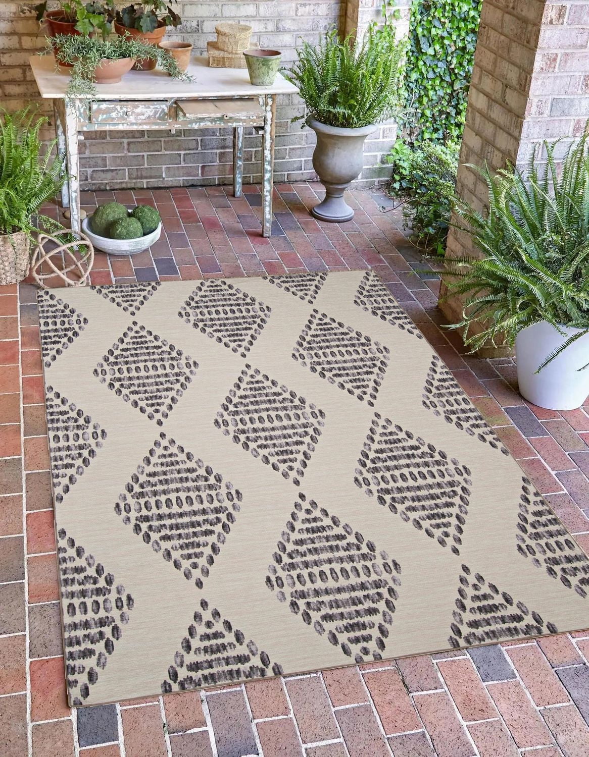 Outdoor Washable Navarre Ivory & Brown 3' x 5' Accent Rug
