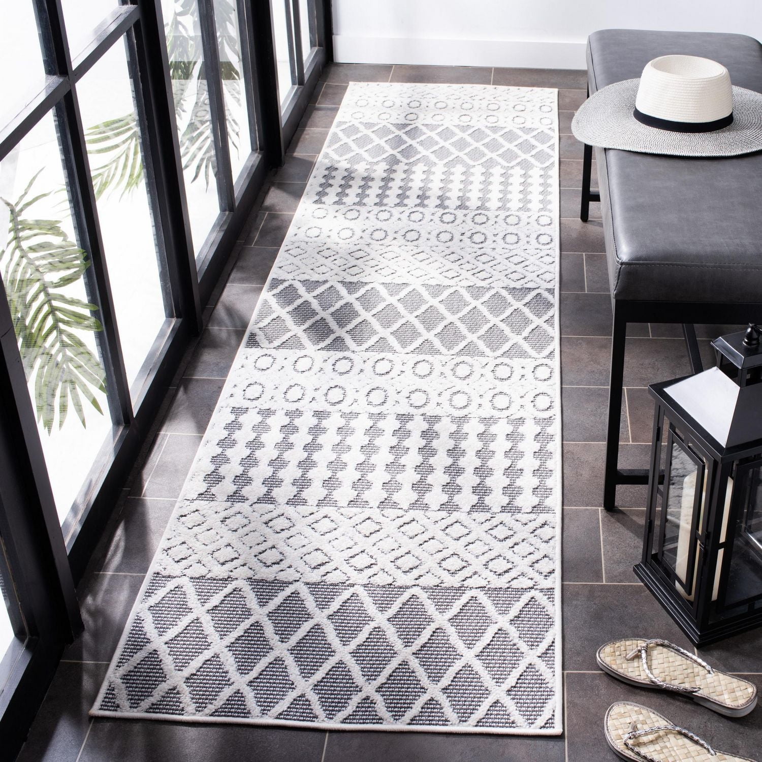 SAFAVIEH Cabana Elouise Geometric Indoor/Outdoor Area Rug