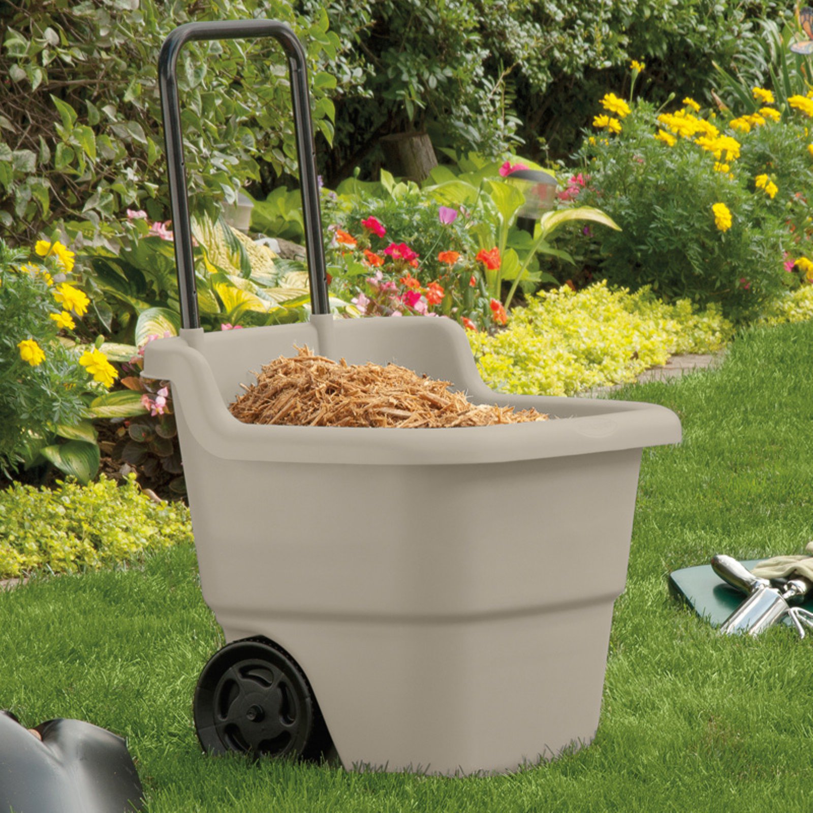 Suncast 15 Gallon Resin Rolling Lawn and Utility Cart, 20.75 in D x 35.75 in H x 22.5 in W - image 4 of 9