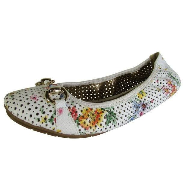 me too beige flats