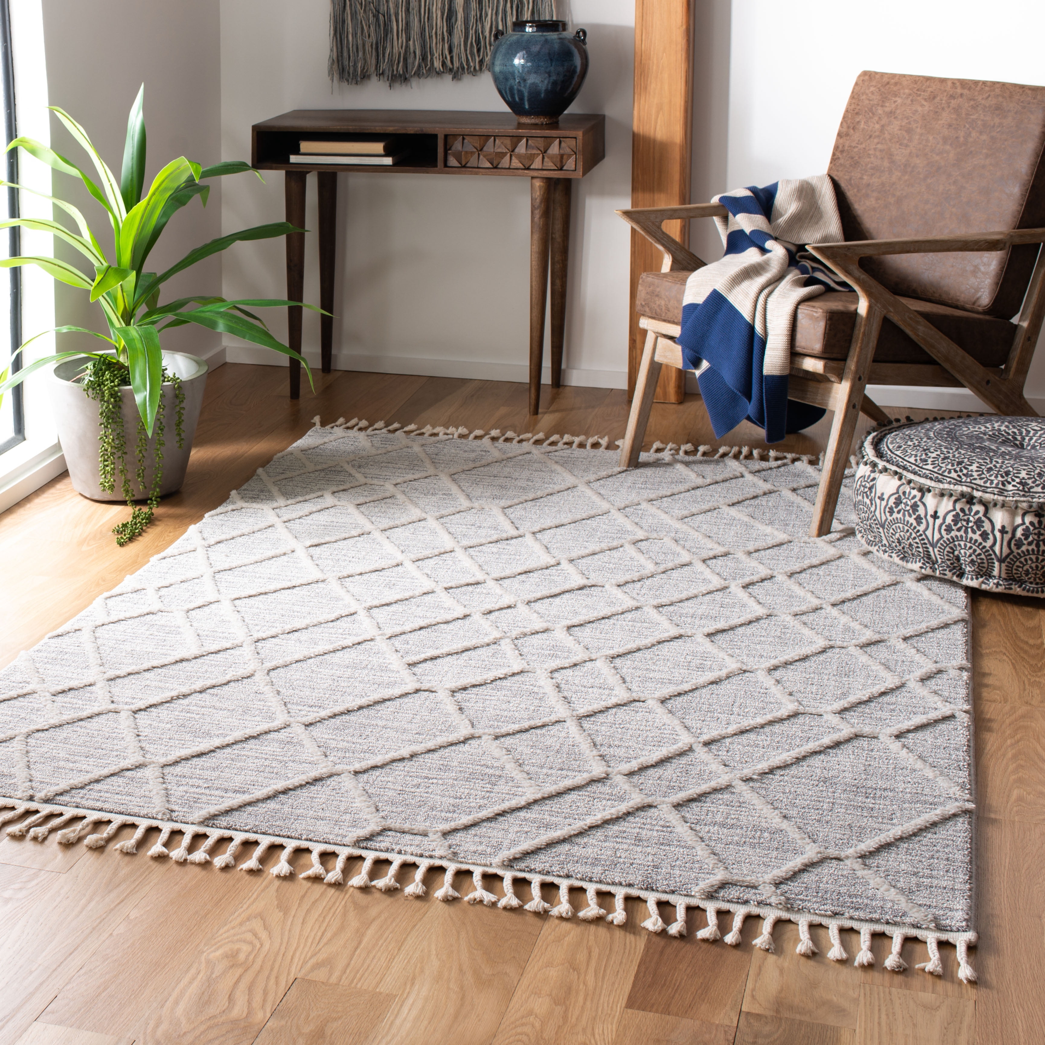 SAFAVIEH Marrakesh Erykah Geometric Polyester Area Rug, Ivory/Grey, 3' x 5'