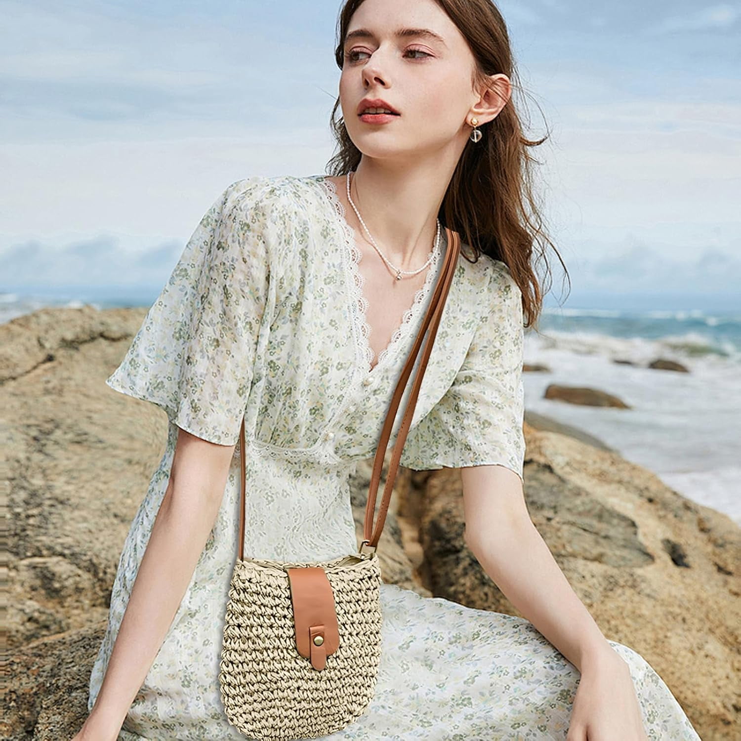 CAILDANL Small Straw Crossbody Bag for Women Boho Handmade Woven Summer Beach Bag Handbags Shoulder Purse for Vacation