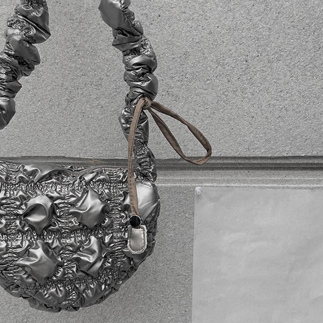 Bolso bandolera de nailon para mujer, plisado, a la moda, con cremallera, minibolso en la nube, bolsos de mano (gris)