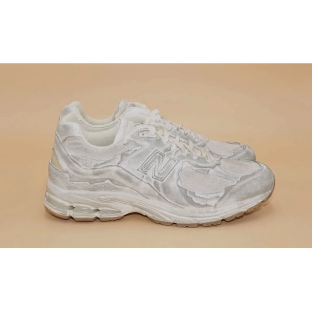 Size 9.5 - New Balance 2002R Protection Pack White Gum Distressed