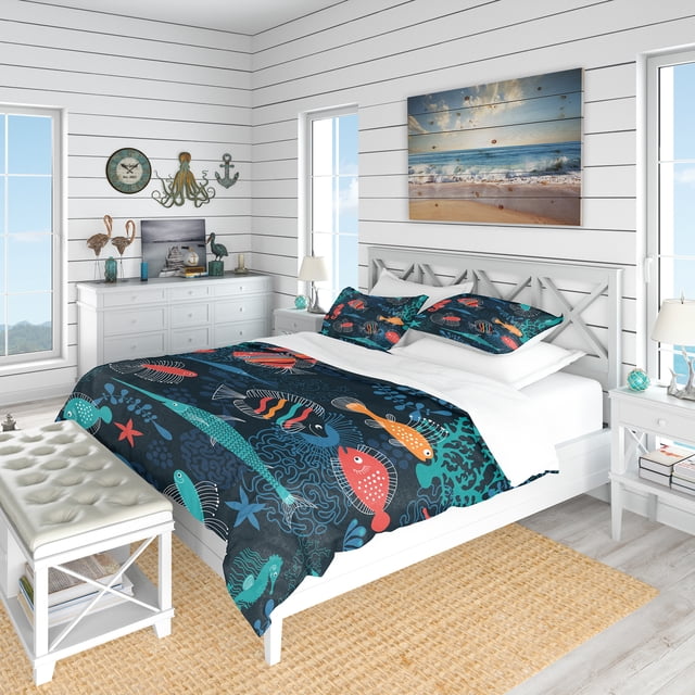 Designart 'Marine Life' Modern & Contemporary Bedding Set - Duvet Cover & Shams
