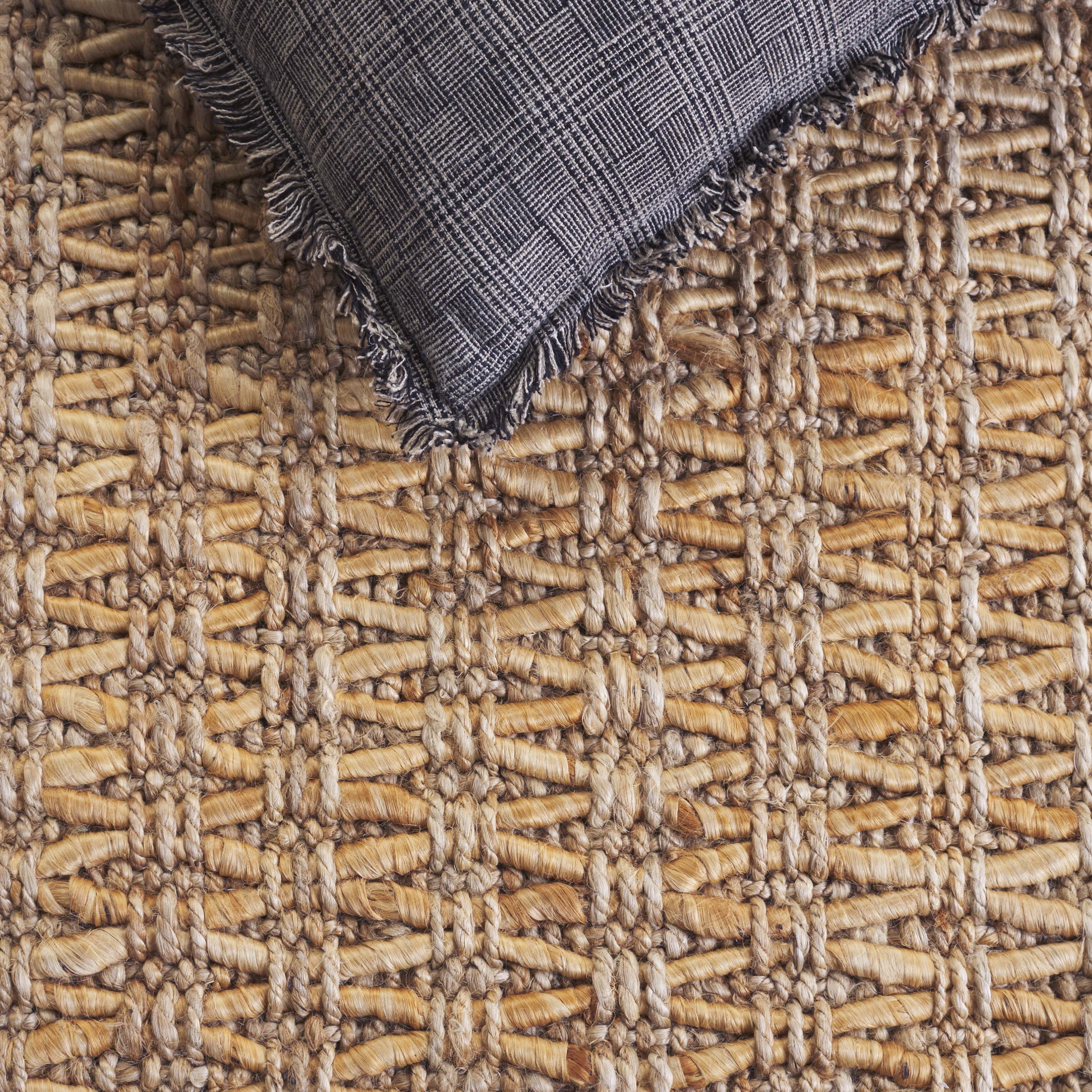 SAFAVIEH Natural Fiber Brittania Solid Area Rug, Natural, 4' x 6'
