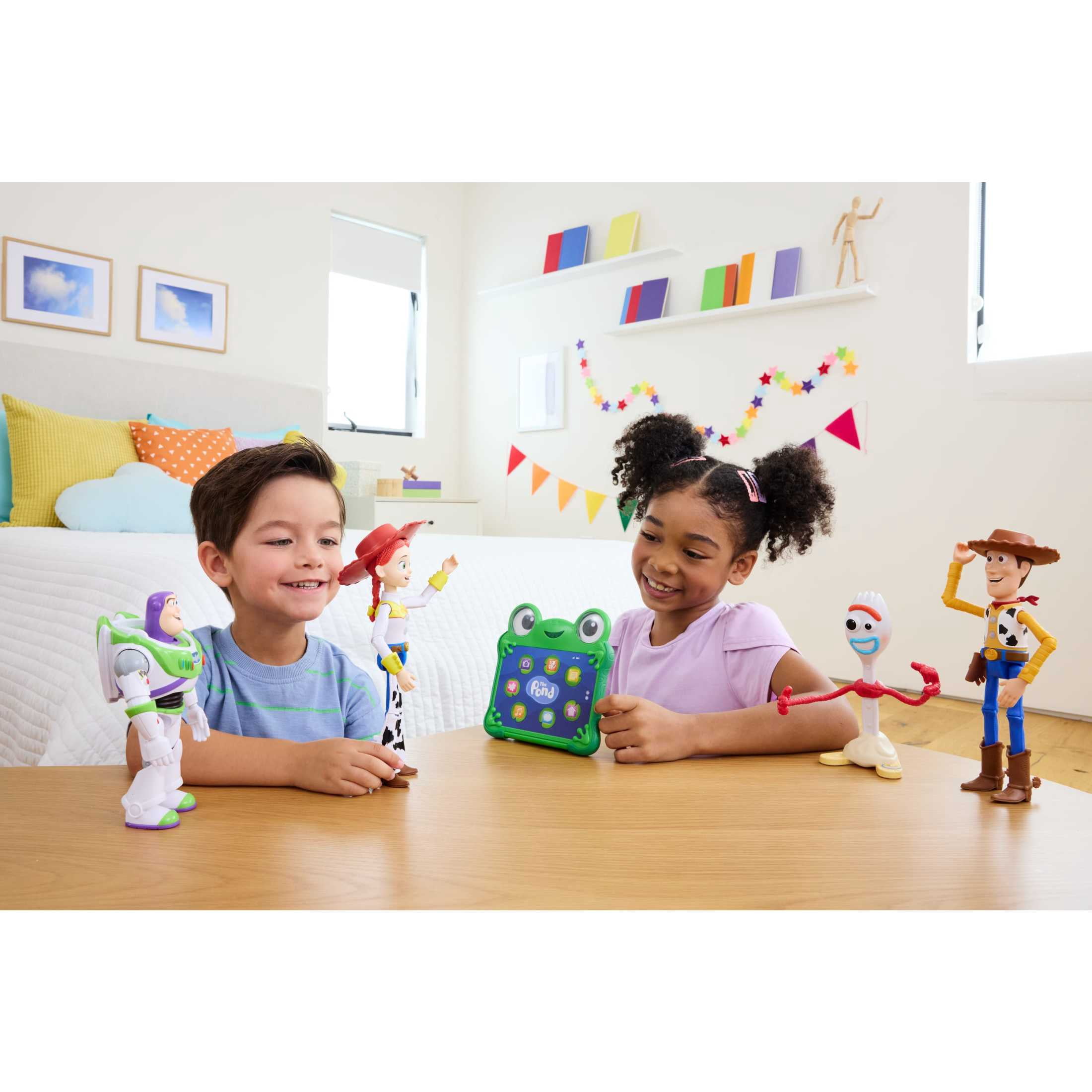 Disney and Pixar Toy Story 5 Interactables Lilypad, 6 Inch Figure, Movie Phrases & Cross Talk