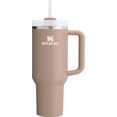 thumbnail image 1 of Vaso Stanley Quencher H2.0 con mango y pajita, 1,18 L, 1 of 7