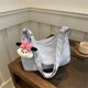 thumbnail image 4 of Bolso de mano de alto valor 2025 nuevo estilo coreano de moda simple de gran capacidad bolso de viaje versátil bolso de mensajero de hombro, 4 of 5