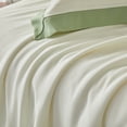 thumbnail image 4 of YELEE Weighted Blanket Queen Size Summer Comforter Cozy Breathable Ultra-Cool Blankets for Hot Sleepers White Blanket 2025, 4 of 7