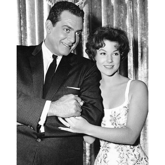 Perry Mason TV series Raymond Burr and Barbara Hale link arms smiling 8x10 photo