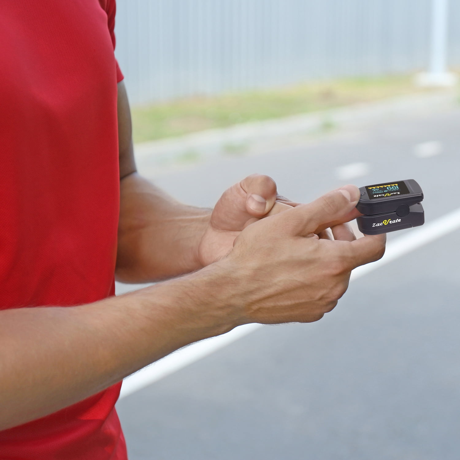 Zacurate Pro Series 500C Deluxe Sporting/Aviation Fingertip Pulse Oximeter with Silicon Cover, Batteries and Lanyard