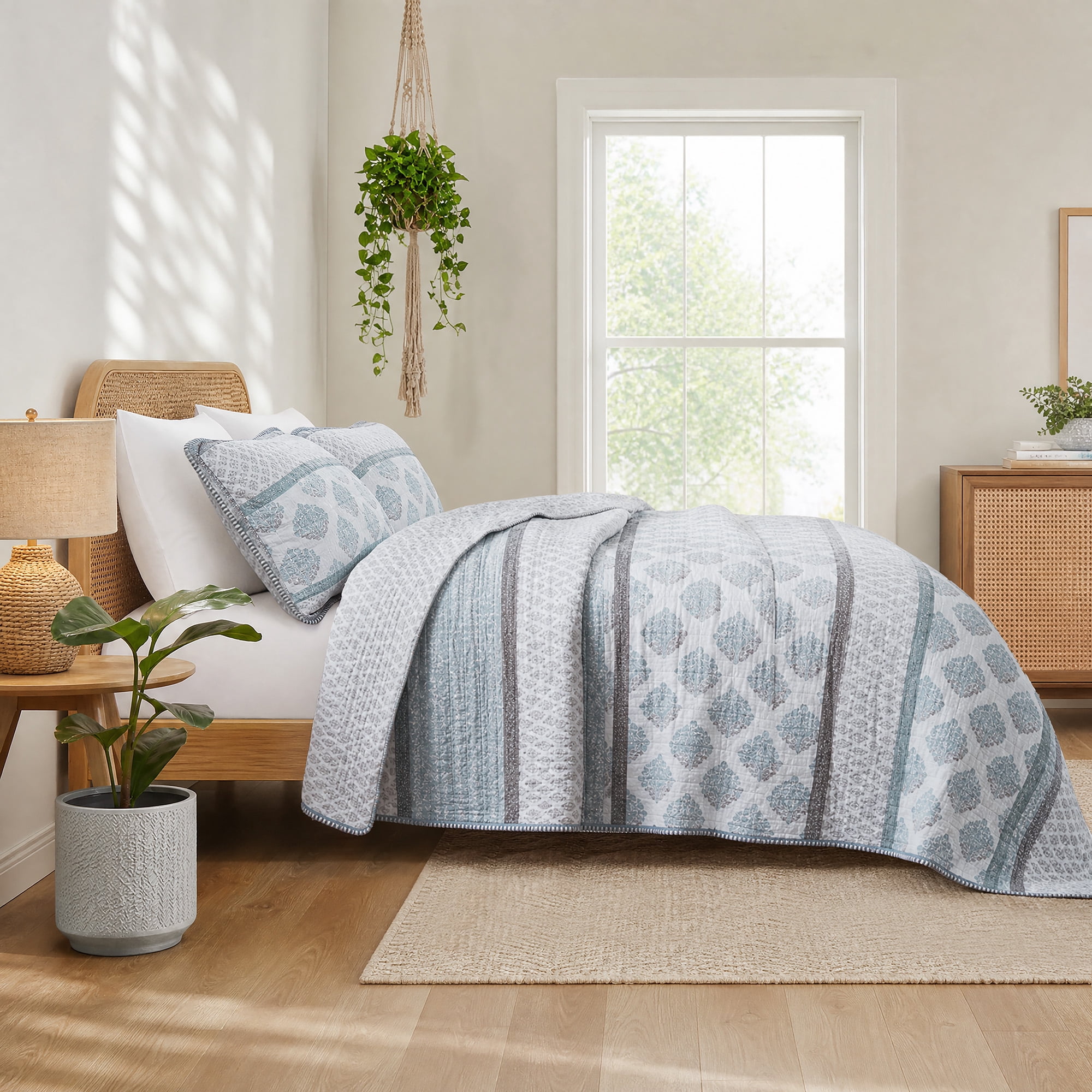 Full Queen 100% Cotton Quilt Set with Medallion Block-Print Design, 2" Channel Quilting, Lightweight All-Season Bedspread with Blanket Stitch, Prewashed for Softness