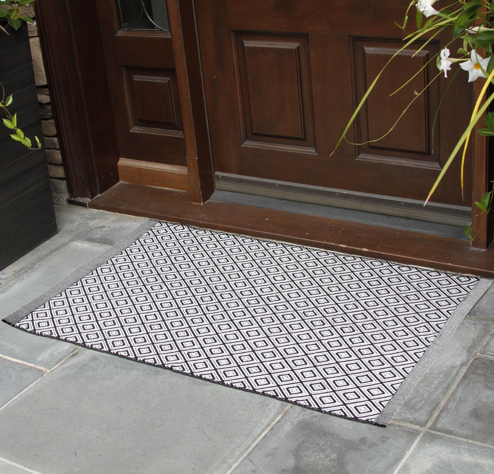 NANTA Cotton Black and White Rug Diamond Rug Geometric Rug Machine