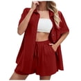 thumbnail image 1 of Conjunto de 2 piezas para mujer con camisa con solapa y pantalones cortos: color liso, traje informal de verano, poliéster, corte ajustado, tallas S-XL, ropa para vacaciones/fiestas, 1 of 8