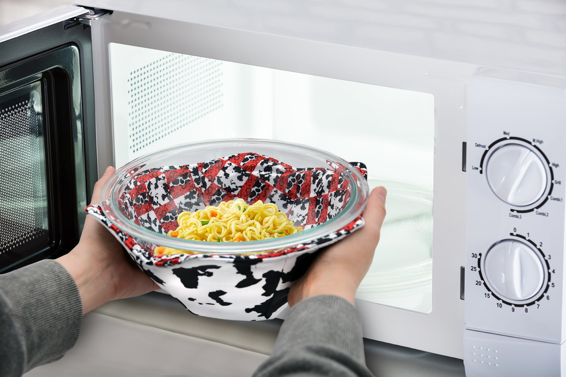 Extra Large Cow Print Microwave Bowl Holder for Hot Food, Potholder Soup Bowl  Cozy, Bowl Hot Pad Bowl Holder ,Multipurpose Heat Proof Plate Holder, Pot  Holders for Bowls 