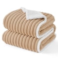 thumbnail image 1 of Manta Impermeable para Perros Bedsure para Perros Grandes 60x80 cm Beige, 1 of 7
