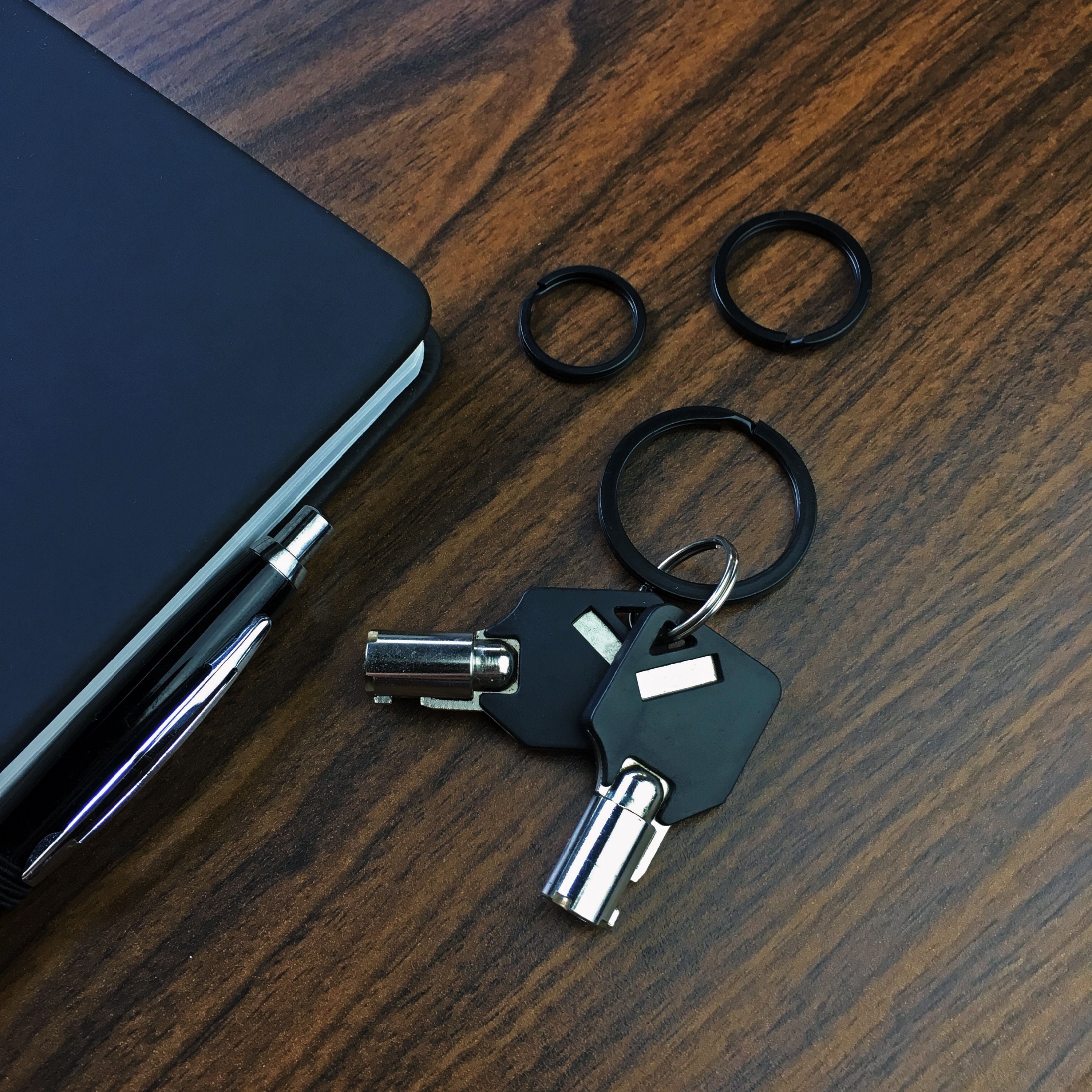 HeeYaa Flat Key Rings 10 Pieces 1 Inches Flat Key Rings Metal Keychain Rings Split Keyrings Flat O Ring for Home Car Office Keys Attachment(Black)