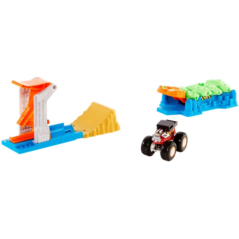 Hot Wheels Monster Trucks Launch & Bash Play Set with 4 Crushed Cars 1