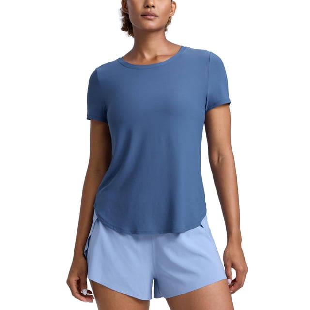 Remera CRZ YOGA Cloudweight ligera con aberturas laterales azul M
