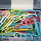 thumbnail image 2 of Paquete de 2-4 clips de papel de colores Sharpla 85 piezas, 2 of 8