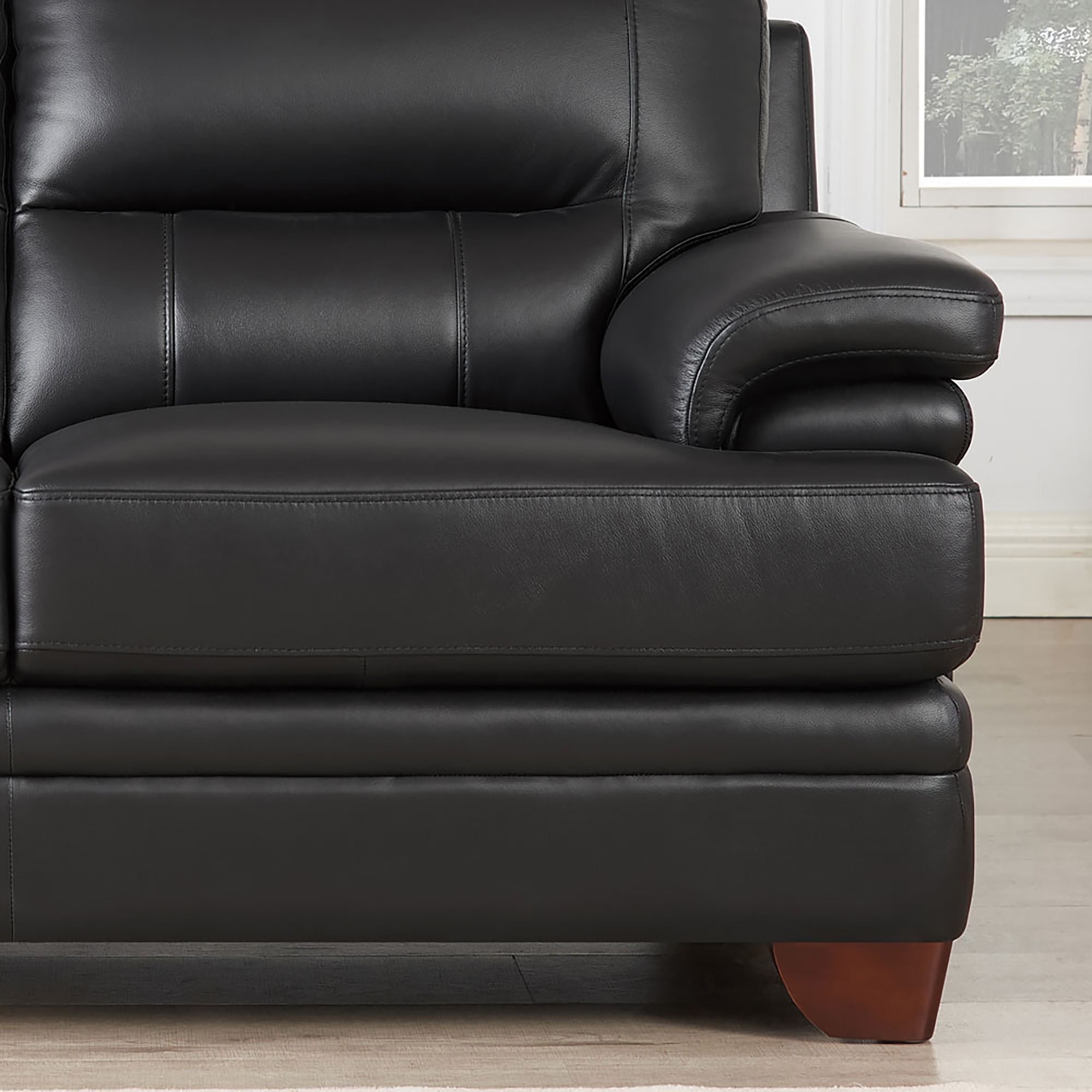 Hydeline Luxor Top Grain Leather Loveseat Black with Tapered Legs Memory Foam and Springs Seating