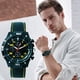 thumbnail image 5 of Reloj mecánico inspirado en lápiz labial para hombre, con correa de silicona perforada estilo carreras. Reloj deportivo para estudiantes y profesionales. Correa plegable., 5 of 6