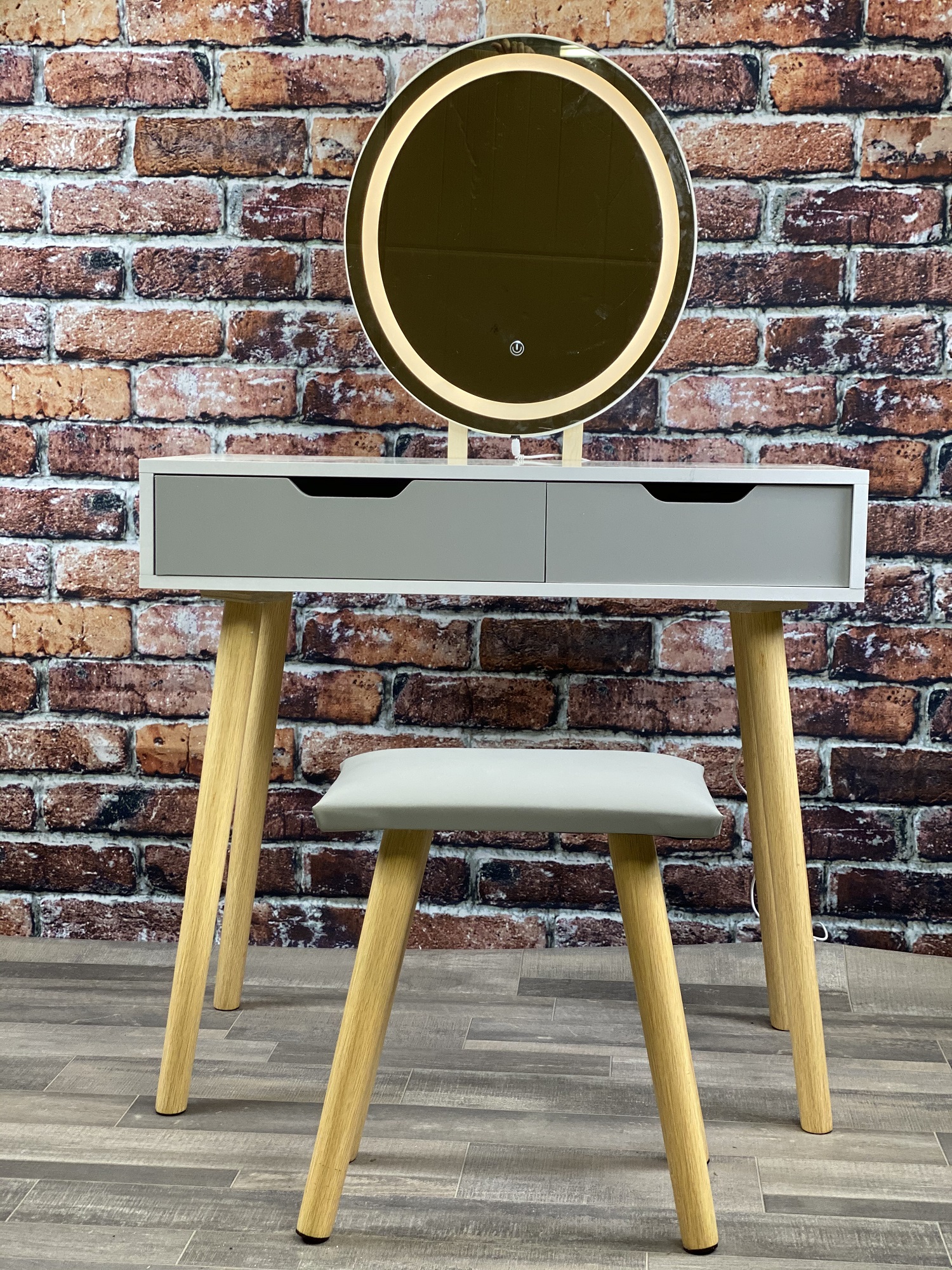 ViscoLogic VANIR Oval Mirror Dressing Table Set With 3 Modes Adjustable