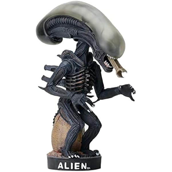 Alien Xenomorph Deluxe Action Figure Mezco Designer Series