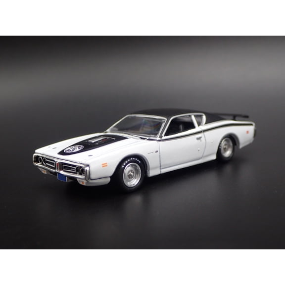 Open Box 1971 71 DODGE CHARGER SUPER BEE 1:64 SCALE COLLECTIBLE DIORAMA DIECAST MODEL CAR