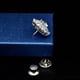 thumbnail image 3 of Broche Hugo Pin de Solapa de Flor de Cristal para Cuello, 3 of 10