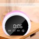 thumbnail image 2 of Reloj despertador digital con superficie de espejo, luz nocturna LED colorida con puerto de salida USB dual (blanco), 2 of 8