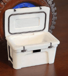1/18 Cooler Compatible with Yeti, Miniature Cooler and Realistic RC Garage Diorama Prop for SCX Rock Crawlers,2 Pack