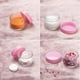 thumbnail image 5 of Frascos de cosméticos de color rosa de 20 gramos con tapas, recipientes de plástico para cosméticos de 6 piezas, recipientes de muestra de tamaño de viaje, 5 of 5