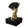 thumbnail image 3 of Trofeo de mano de póker dorado Perfecl 6.25 pulgadas con base de mármol negro, 3 of 8