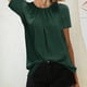 thumbnail image 2 of Top de manga corta para mujer, camiseta informal plisada con cuello redondo y tipo suelto para uso en verano, verde oscuro S, 2 of 6