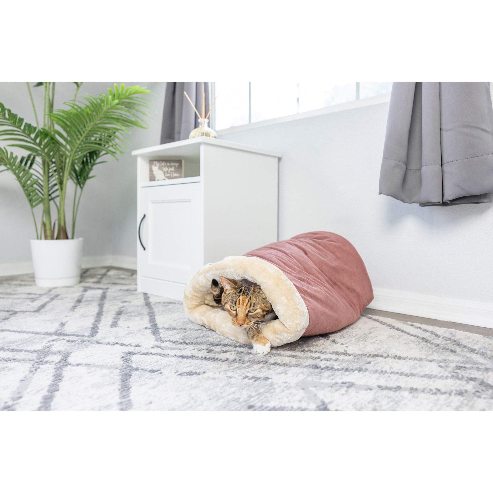 Armarkat Indian Red Cat Bed, 22-Inch by 14-Inch, C15HTH/MH