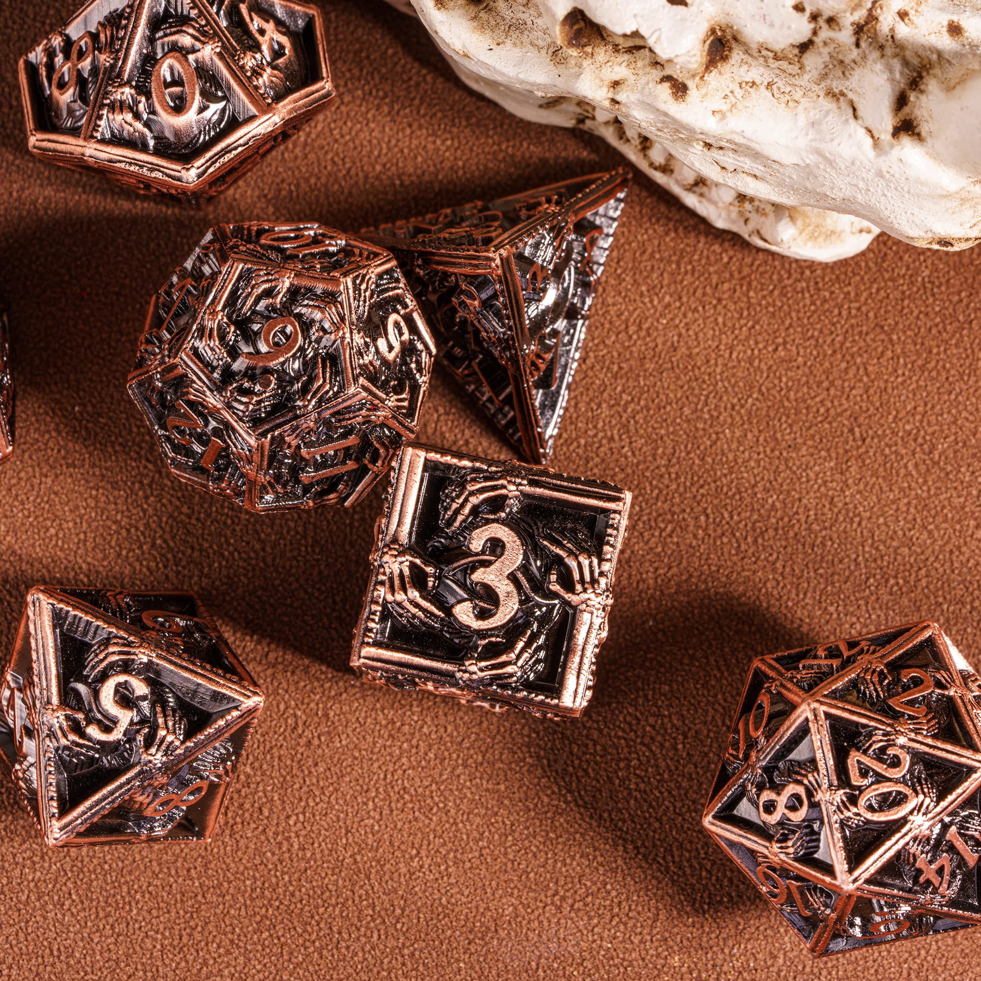 Cusdie 7-Die Metal DND Dice Set, Ghost Claw Design Metal Polyhedral D&D Dice Set for DND Dungeons and Dragons TTRPG Role Playing Games