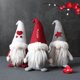 thumbnail image 2 of Muñeco de peluche encapuchado y sin rostro creativo para decoración navideña de Papá Noel, 2 of 5